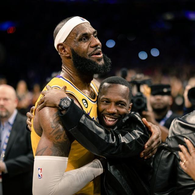 球速体育-富保罗辟谣联手詹姆斯买NBA球队：我真的买不起